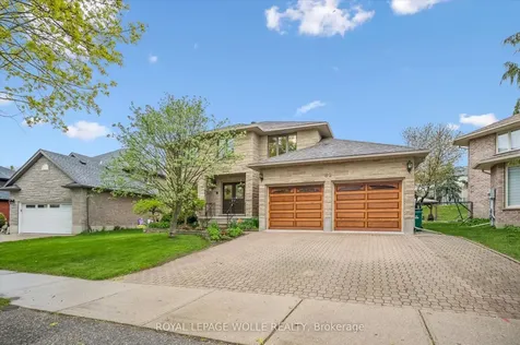82 Corfield Drive Kitchener ON N2A 3W9