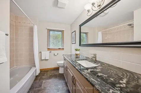 82 Corfield Drive Kitchener ON N2A 3W9