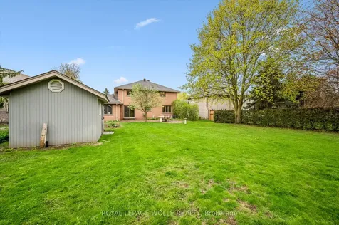 82 Corfield Drive Kitchener ON N2A 3W9