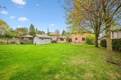 82 Corfield Drive Kitchener ON N2A 3W9