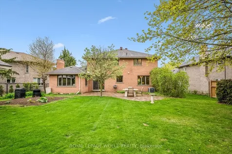 82 Corfield Drive Kitchener ON N2A 3W9