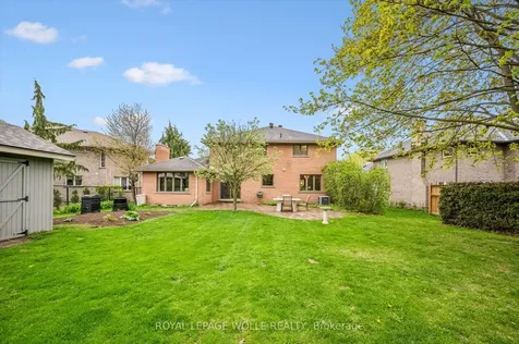 82 Corfield Drive Kitchener ON N2A 3W9