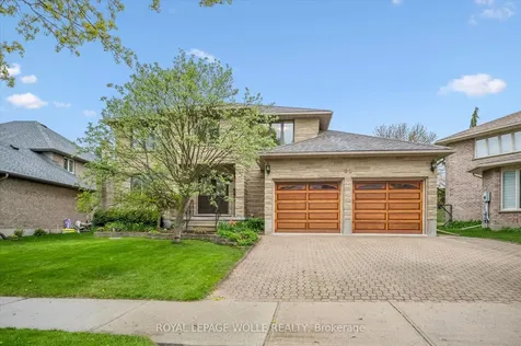 82 Corfield Drive Kitchener ON N2A 3W9