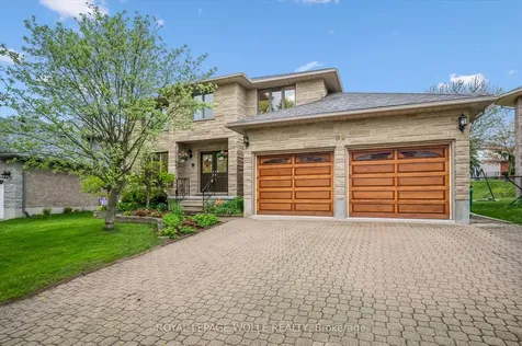 82 Corfield Drive Kitchener ON N2A 3W9