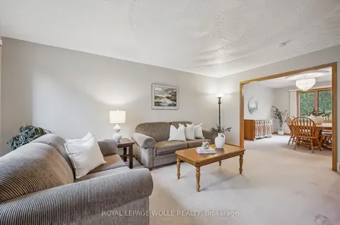 82 Corfield Drive Kitchener ON N2A 3W9