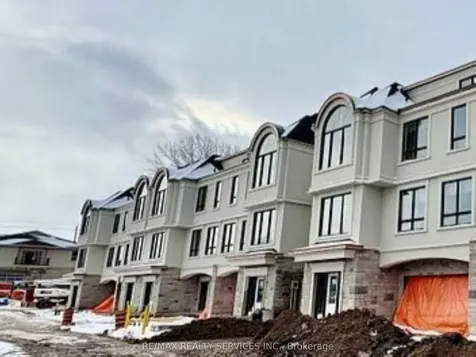15 Lake Street Grimsby ON L3M 2G4