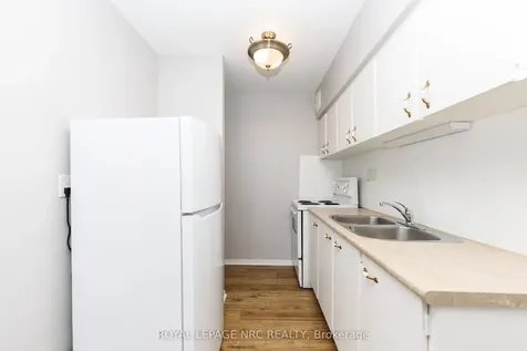 452 Carlton Street St. Catharines ON L2M 4X1