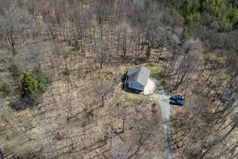 3511 Brunel Road Lake Of Bays ON P0B 1A0
