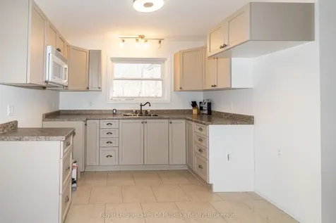 3511 Brunel Road Lake Of Bays ON P0B 1A0