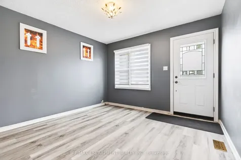 14 Cambridge Avenue Hamilton ON L8H 1T5