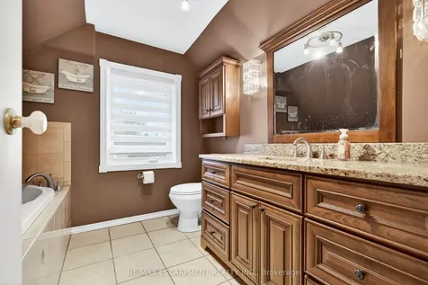 14 Cambridge Avenue Hamilton ON L8H 1T5