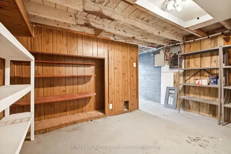 14 Cambridge Avenue Hamilton ON L8H 1T5
