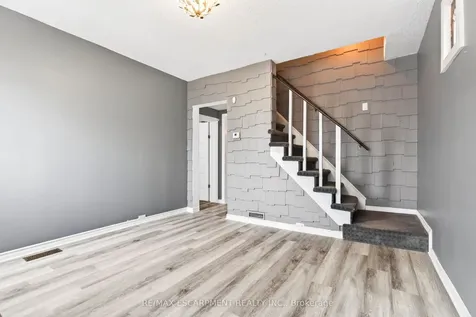 14 Cambridge Avenue Hamilton ON L8H 1T5