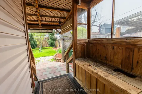14 Cambridge Avenue Hamilton ON L8H 1T5