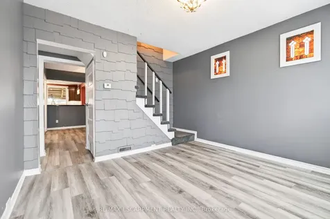 14 Cambridge Avenue Hamilton ON L8H 1T5