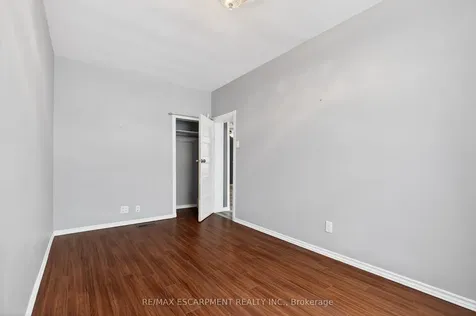 14 Cambridge Avenue Hamilton ON L8H 1T5