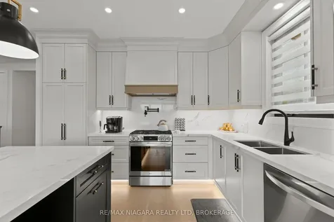637 Buffalo Road Fort Erie ON L2A 5G7