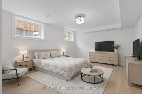 637 Buffalo Road Fort Erie ON L2A 5G7