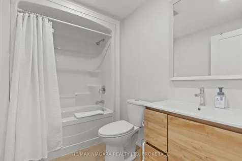 637 Buffalo Road Fort Erie ON L2A 5G7