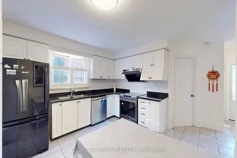 62 Como Place Hamilton ON L9B 1Y4