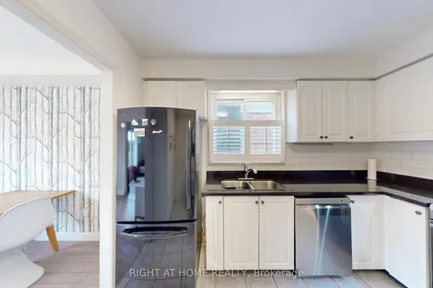 62 Como Place Hamilton ON L9B 1Y4