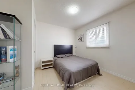 62 Como Place Hamilton ON L9B 1Y4
