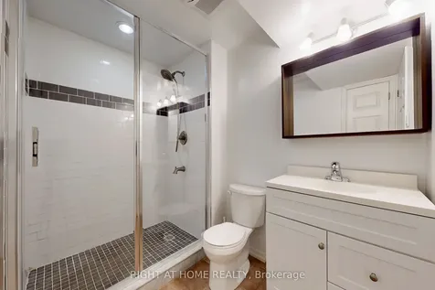 62 Como Place Hamilton ON L9B 1Y4