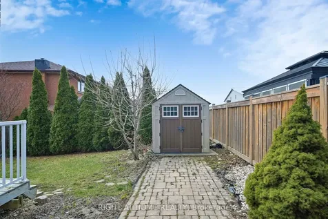62 Como Place Hamilton ON L9B 1Y4