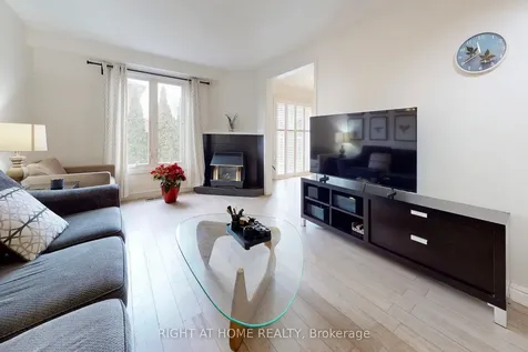 62 Como Place Hamilton ON L9B 1Y4