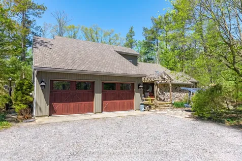 10441 Pinetree Drive Lambton Shores ON N0M 1T0