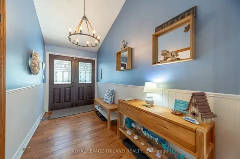 10441 Pinetree Drive Lambton Shores ON N0M 1T0