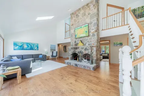 10441 Pinetree Drive Lambton Shores ON N0M 1T0