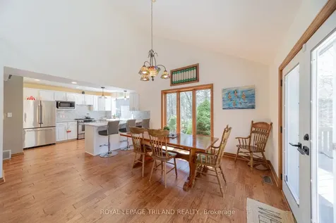 10441 Pinetree Drive Lambton Shores ON N0M 1T0