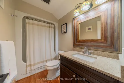 10441 Pinetree Drive Lambton Shores ON N0M 1T0