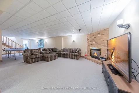 10441 Pinetree Drive Lambton Shores ON N0M 1T0