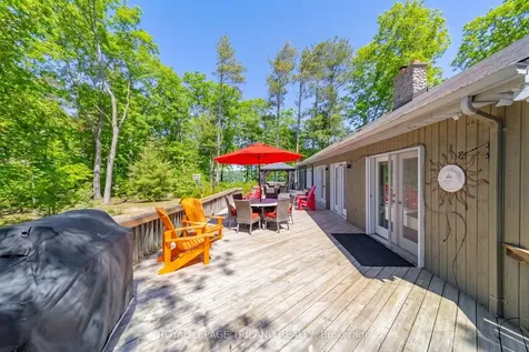 10441 Pinetree Drive Lambton Shores ON N0M 1T0