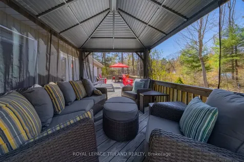 10441 Pinetree Drive Lambton Shores ON N0M 1T0