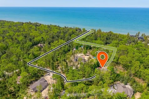 10441 Pinetree Drive Lambton Shores ON N0M 1T0