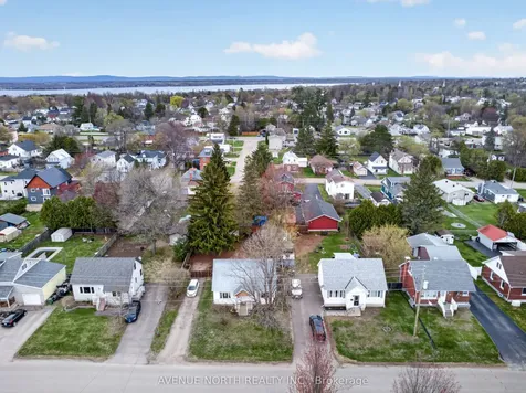 587 Roy Street W Laurentian Valley ON K8A 6R6