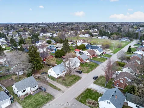587 Roy Street W Laurentian Valley ON K8A 6R6