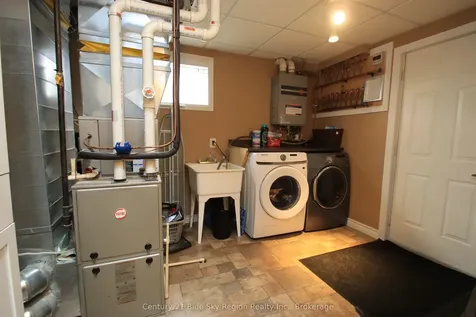 127 Bennett Street North Bay ON P1B 8X5