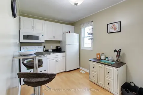 238 Trowbridge Street W Meaford ON N4L 1M9