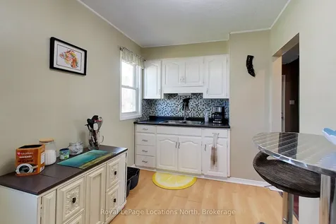 238 Trowbridge Street W Meaford ON N4L 1M9