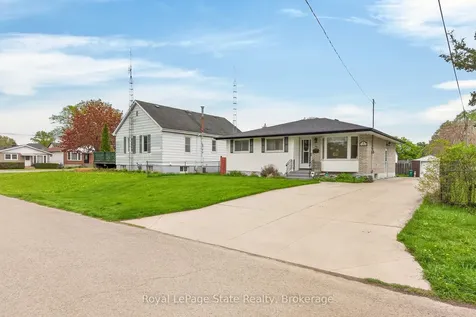 8 Woodrow Street N St. Catharines ON L2P 3K1
