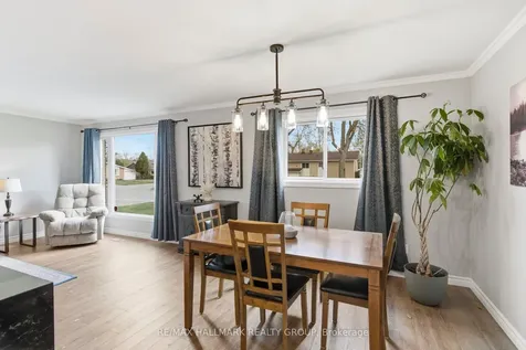 22 Elm Avenue Brockville ON K6V 2M4