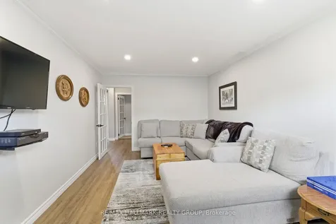 22 Elm Avenue Brockville ON K6V 2M4