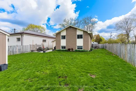 22 Elm Avenue Brockville ON K6V 2M4