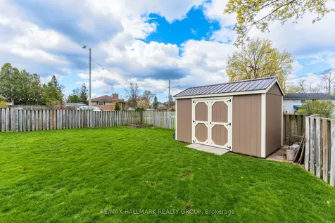 22 Elm Avenue Brockville ON K6V 2M4