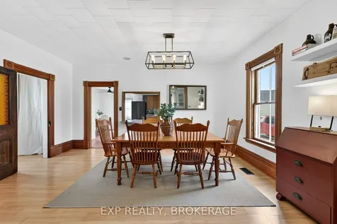 52 Daniel Street Brockville ON K6V 4Z5
