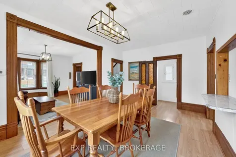 52 Daniel Street Brockville ON K6V 4Z5